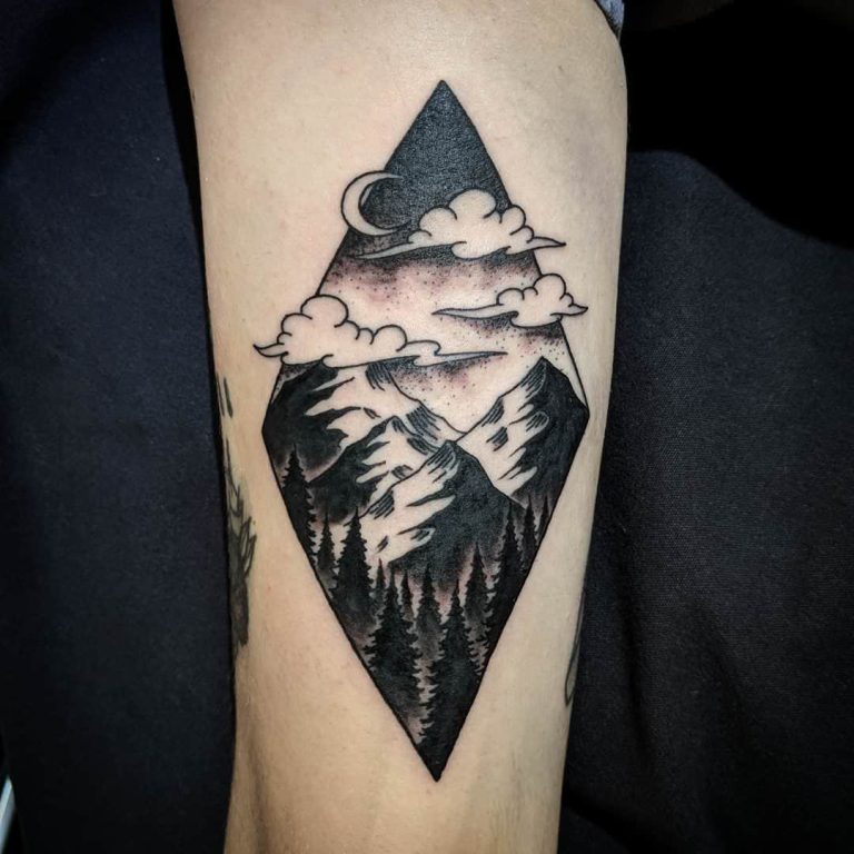 75+ Awesome Hiking Tattoos For Men & Women Who Love The Ourdoors