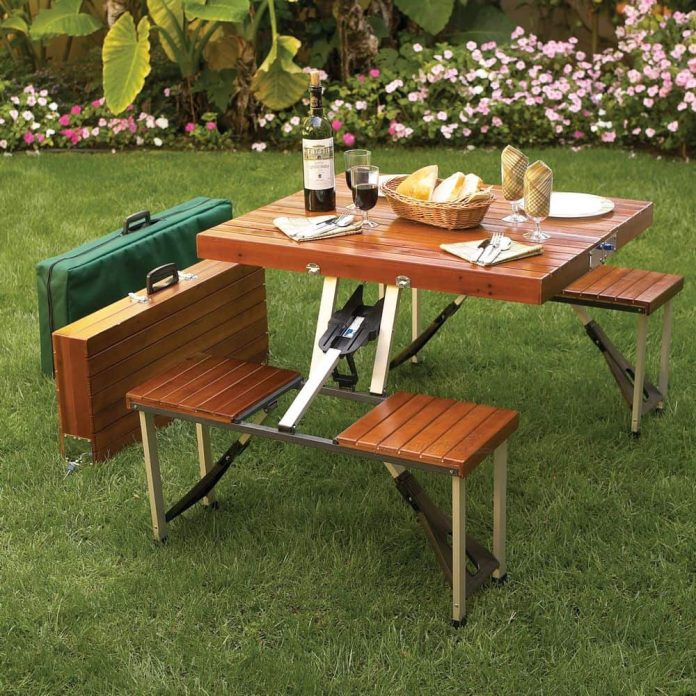 25+ Brilliant DIY Outdoor Dining Table Ideas and Projects (With Plans)