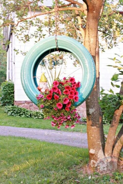 Best DIY outdoor hanging planter ideas and designs #5