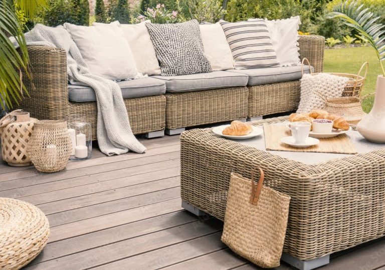 Why Outdoor Wooden Furniture Is Perfect for the Patio