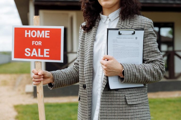 Selling Your Home: Tips for a Smooth Transition